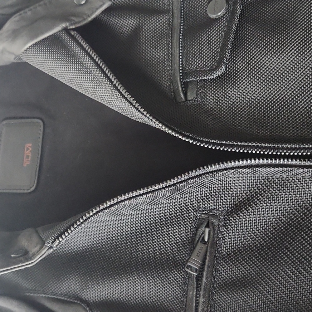 Tumi Men's Black Lightweight Jacket